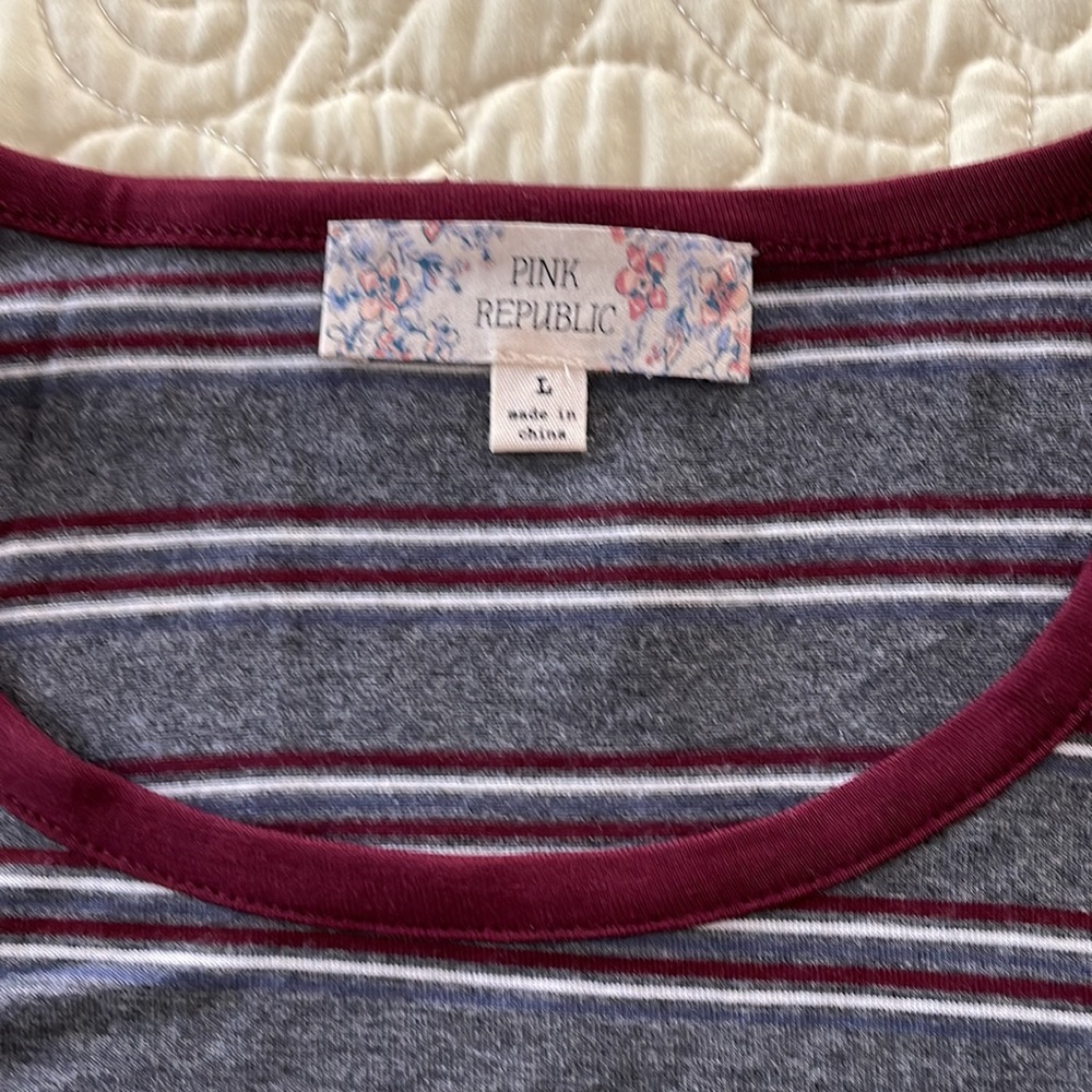 Pink Republic top - Picture 3 of 4